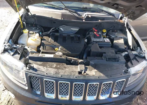 2014 Jeep Compass Limited из США, поврежденный, VIN 1C4NJCCB4ED620691